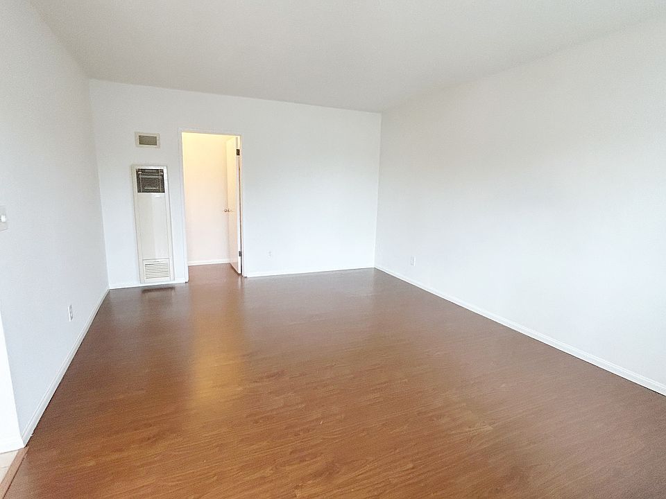2nd image of 723 E Chestnut St APT 7