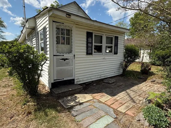 131 Lakeside Ave, Franklinville, NJ 08322