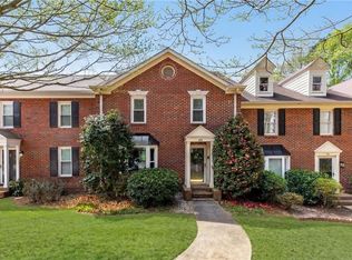 48 Huntington Place Dr, Sandy Springs, GA 30350