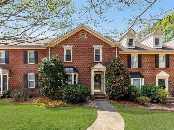 48 Huntington Place Dr, Sandy Springs, GA 30350