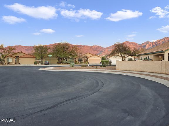2nd image of 144 E Mesquite Crest Pl
