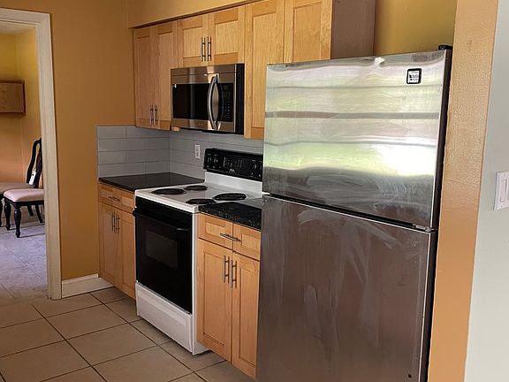 3rd image of 5104 San Diego Ave