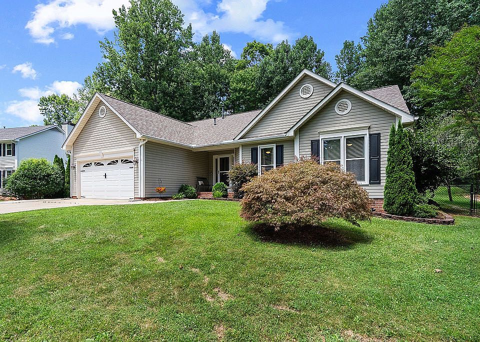 1st image of 239 Windsor Forest Cir