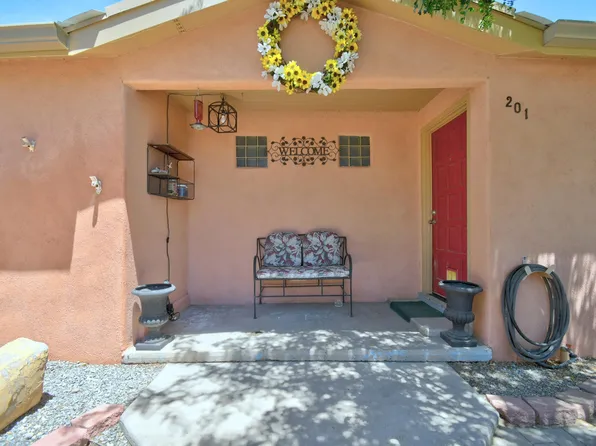 201 Shropshire Pl NW, Albuquerque, NM 87107