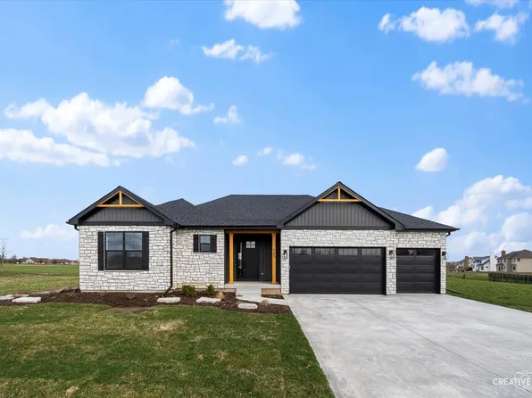 665 Ivan Dr, Sycamore, IL 60178