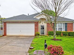 102 Creston Ct #112, Mooresville, NC 28115