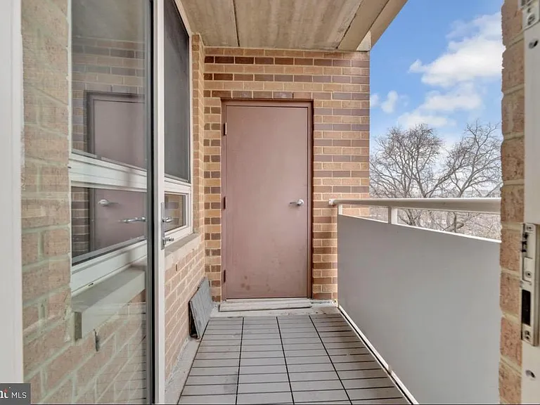 355 I St SW #615 — Photo 14