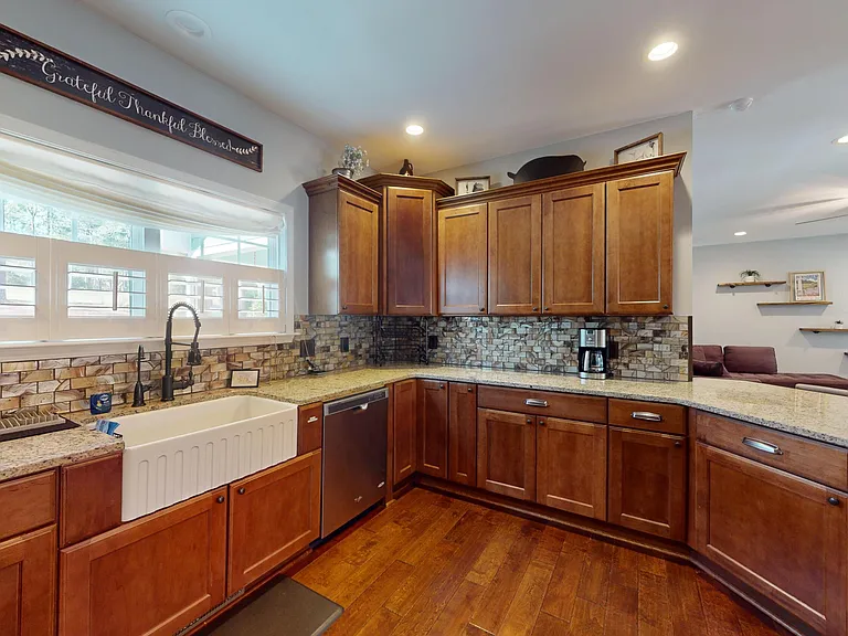385 Central Dr — Photo 11