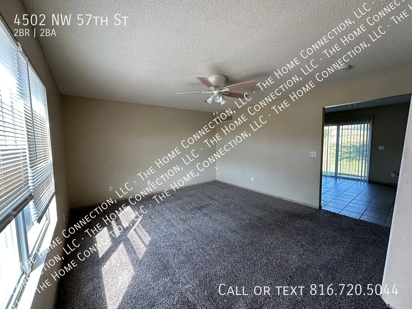 2 bedroom townhome with garage- Park Hill Schools! — Photo 3