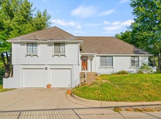 15045 Switzer Rd, Overland Park, KS 66221