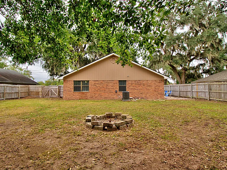 1567 Pendleton Dr — Photo 20