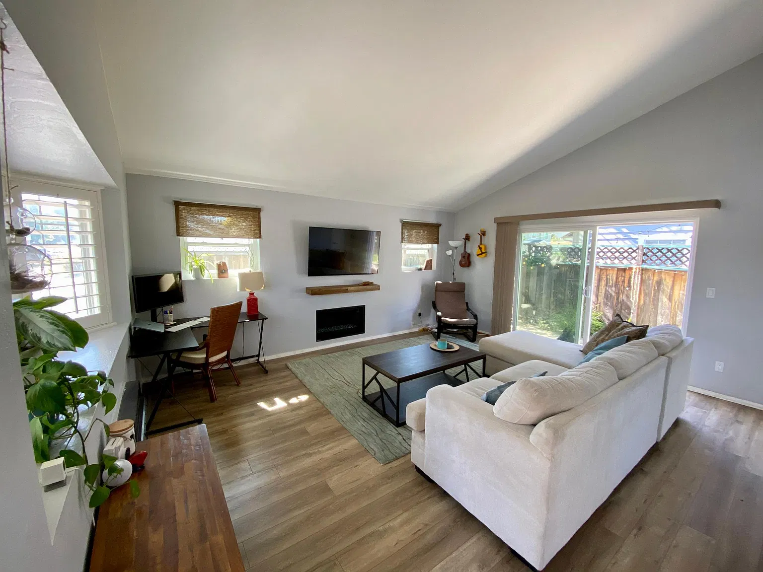 2 bed, 2.5 bath, 1088 sqft, $4,950 — Photo 3
