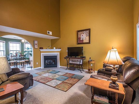 3rd image of 3061 Trailwood Ln