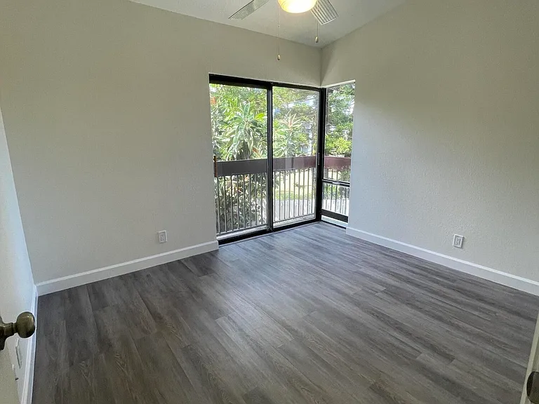 2297 SW 15th St #122 — Photo 15