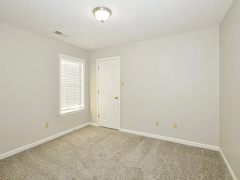 1550 Far Dr — Photo 13