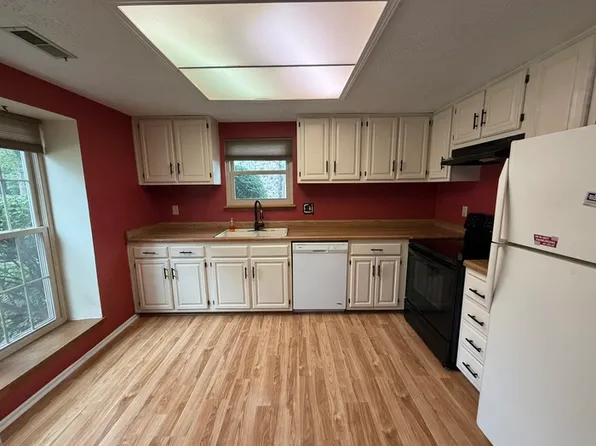 8012 Valley Farms Ct, Indianapolis, IN 46214