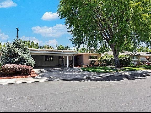 2nd image of 2708 Windsor Ln