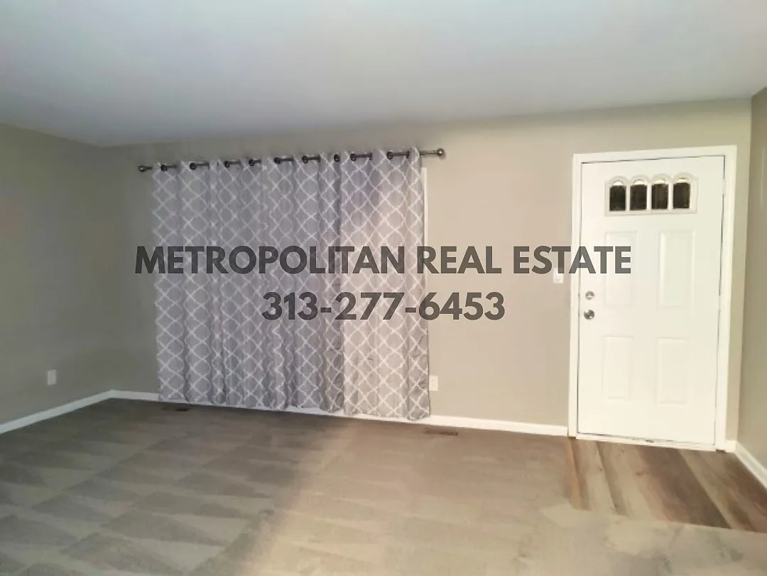 3 bed, 1060 sqft, $1,650 — Photo 2