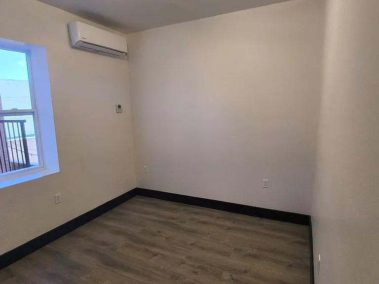 11 Thomas St #6C — Photo 4