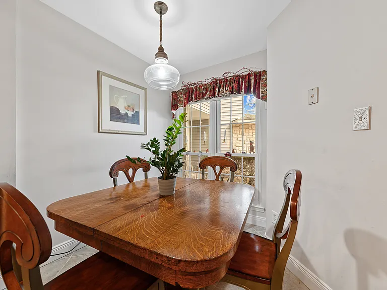 Colony Dr — Photo 16