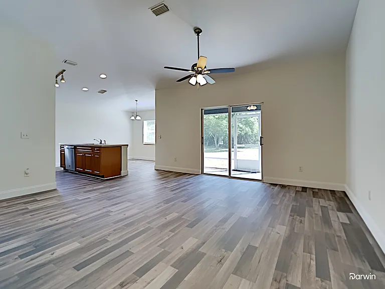 2052 SE Heathwood Cir — Photo 7