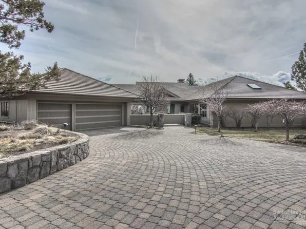 1143 NW Hillside Park Dr, Bend, OR 97703