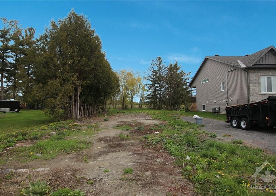 2nd image of 1207 Ste Marie Rd