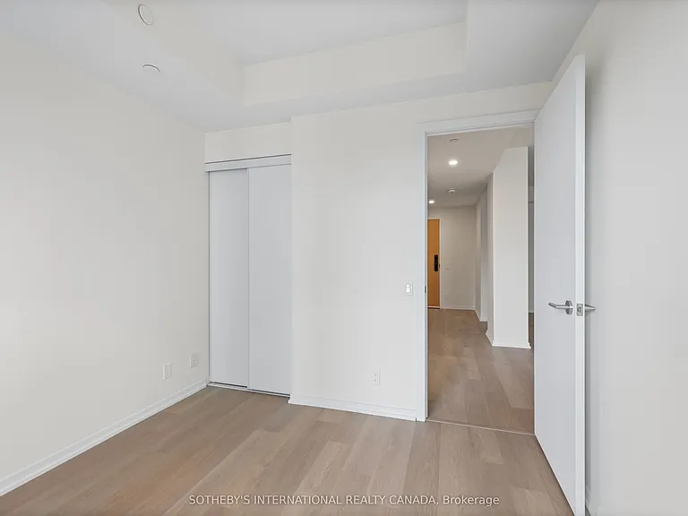 109 Erskine Ave #303 — Photo 12