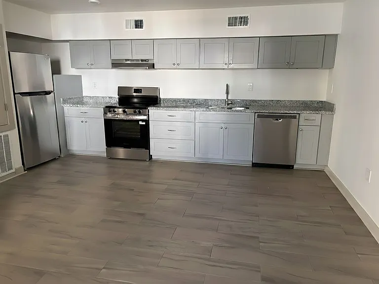 720 Spain St #1A — Photo 4