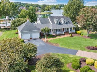 1162 Boardwalk Dr, Moneta, VA 24121