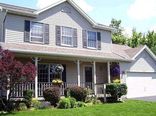 57 Tearose Meadow Ln, Brockport, NY 14420