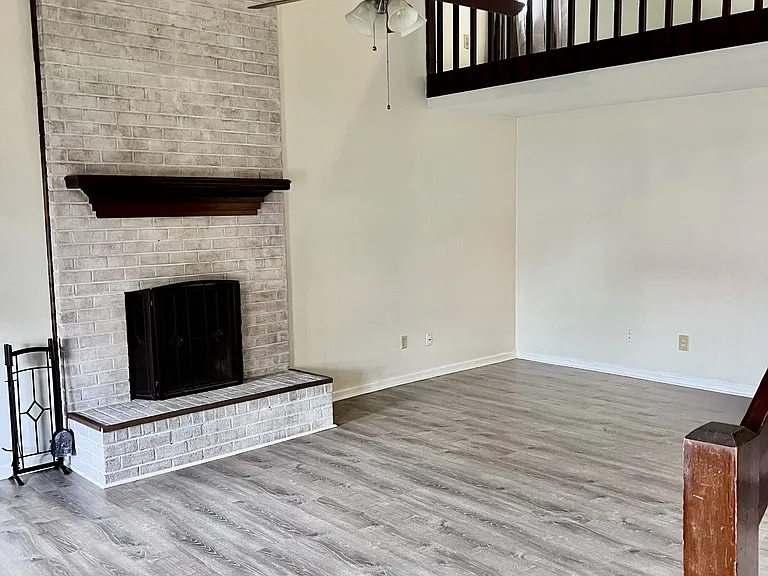 1568 Dylan Dr — Photo 4