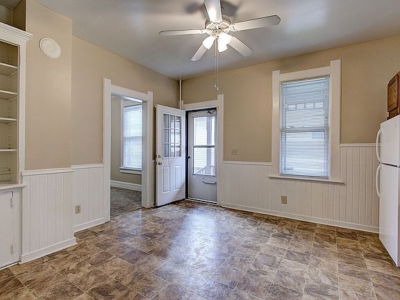 2nd image of 2423 N Holton St #2423