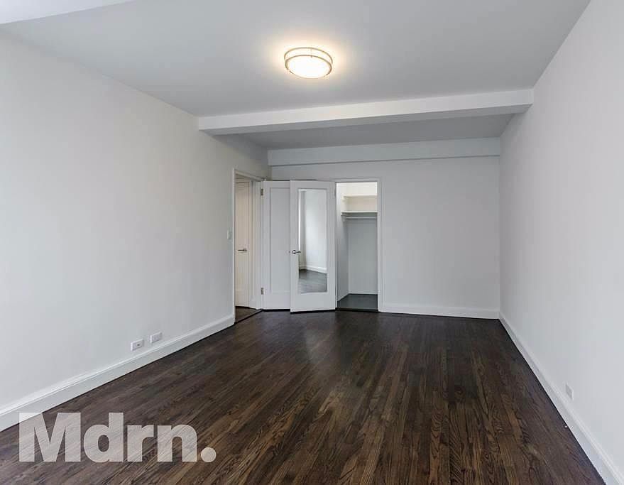 2nd image of 26 W 9th St APT 4B