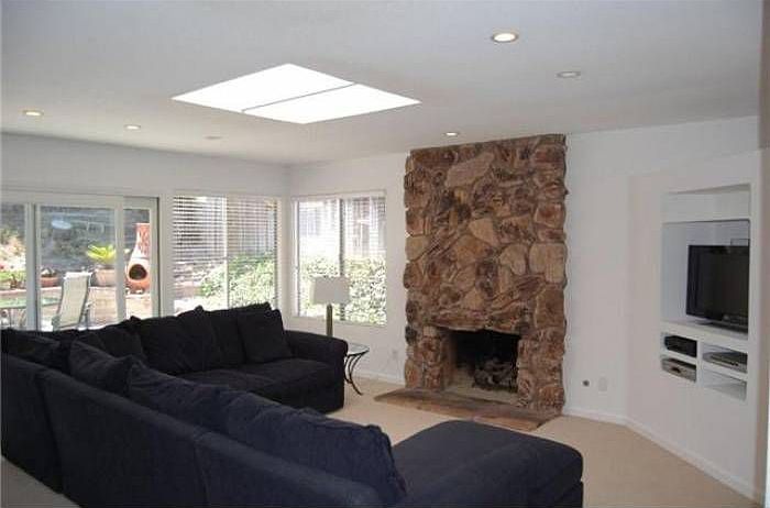 1st image of 1759 Woodbine Pl