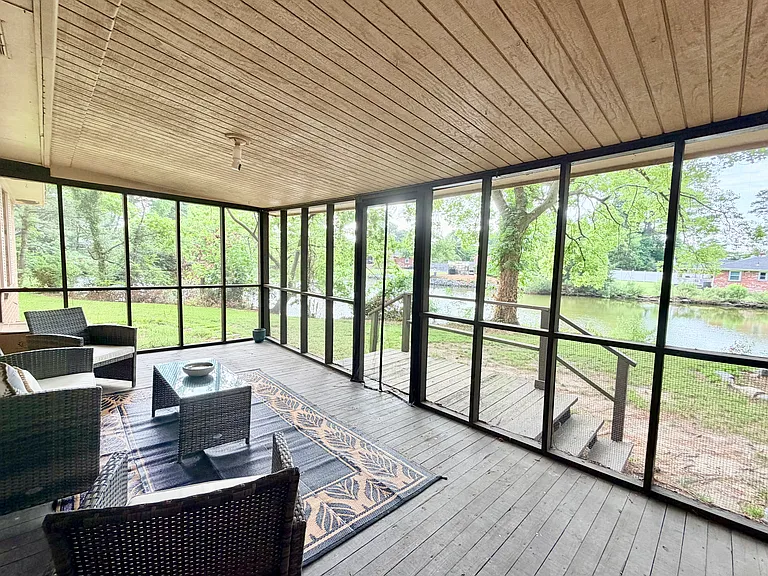 346 W McGinnis Cir — Photo 38