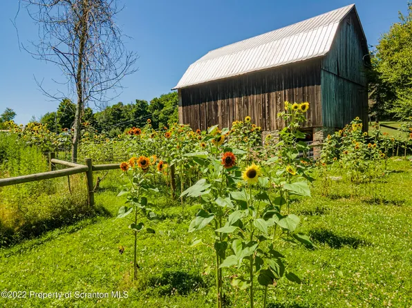 2-4745 Jubilee Rd, Moscow, PA 18444