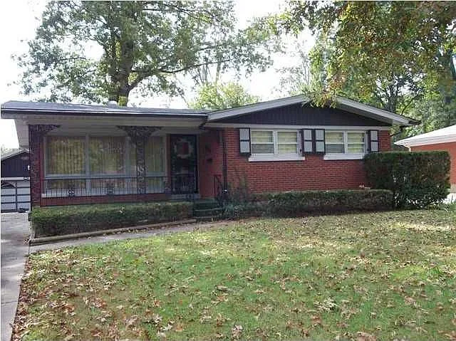 2606 Veronica Dr photo 1
