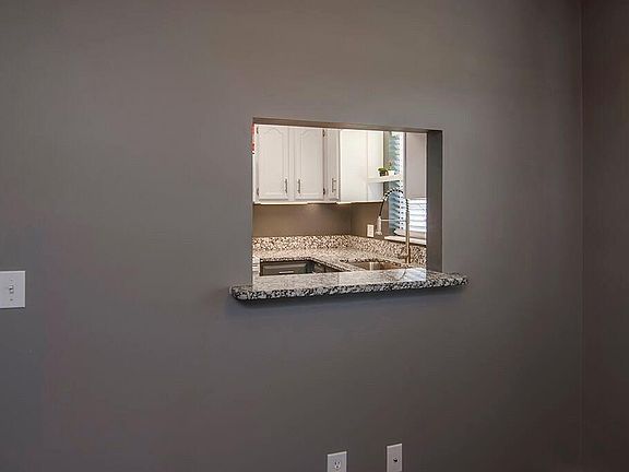 5th image of 37 Vista Gardens Trl