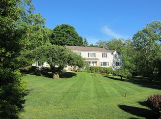 10 Hayrake Ln, Chappaqua, NY 10514
