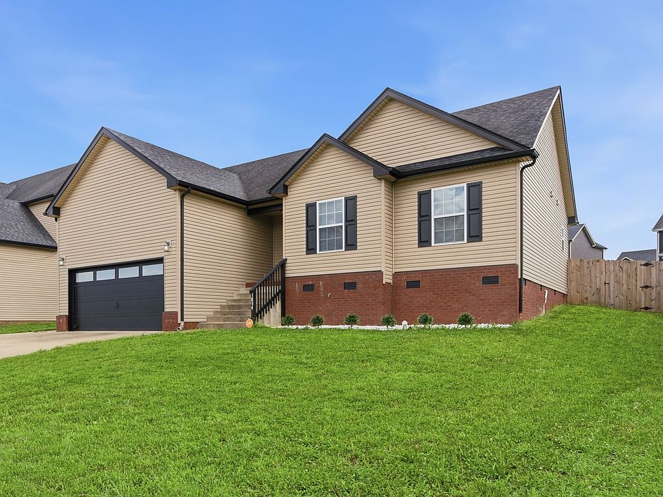 1st image of 1854 Macarther Way