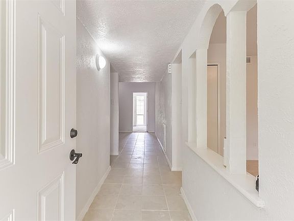 5th image of 5911 Hopetown Dr