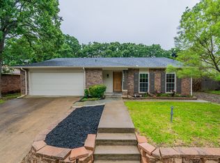 3804 Aspenwood Dr, Bedford, TX 76021