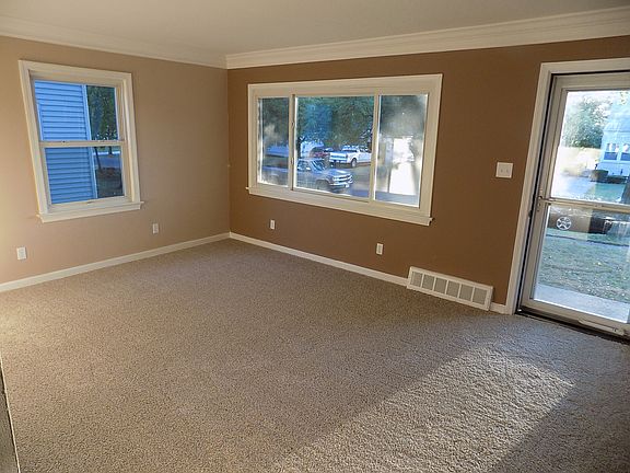 4th image of 465 Lodi St