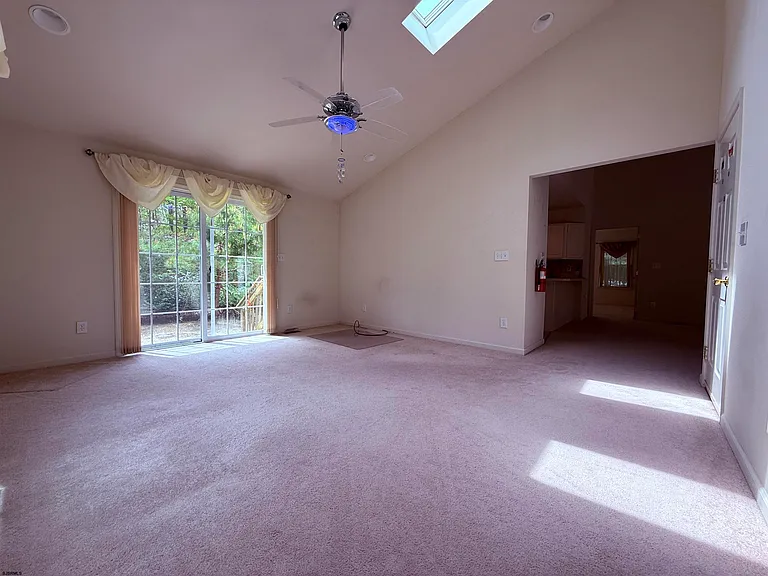 2 Club House Ln — Photo 11