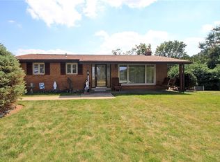 139 Sanials Ln, West Mifflin, PA 15122