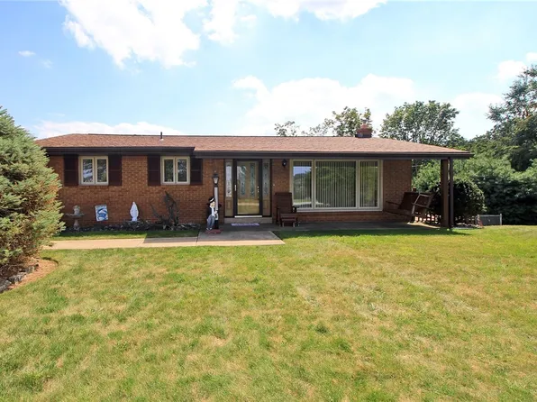 139 Sanials Ln, West Mifflin, PA 15122