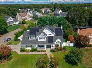 1 Laurel Lane, Holtsville, NY