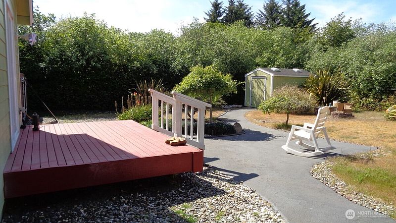 5th image of 148 Wishkah Street SW