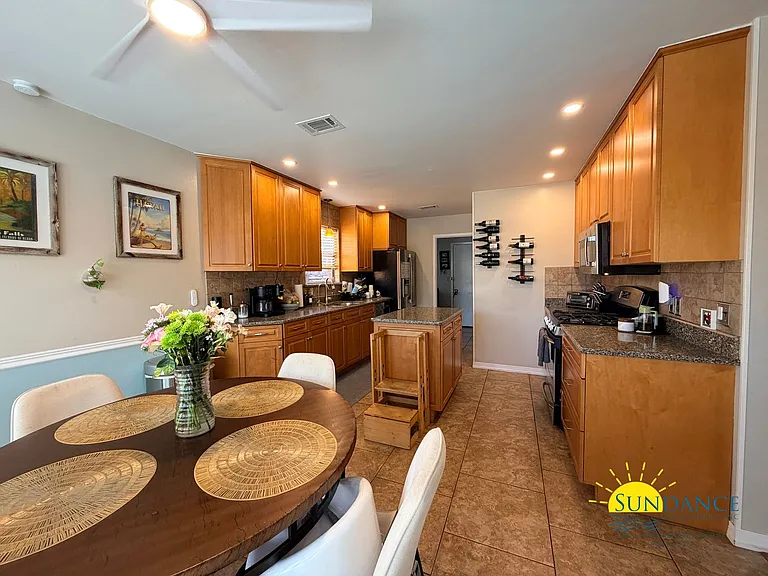115 Long Pointe Dr — Photo 17